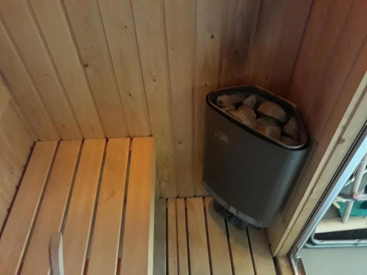 Huisje Earrebarre Tzummarum Exteriör bild