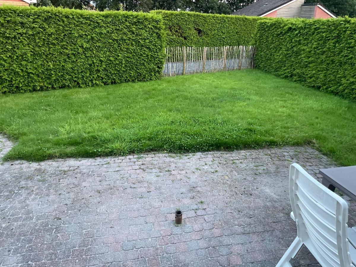 Huisje Earrebarre Tzummarum Exteriör bild