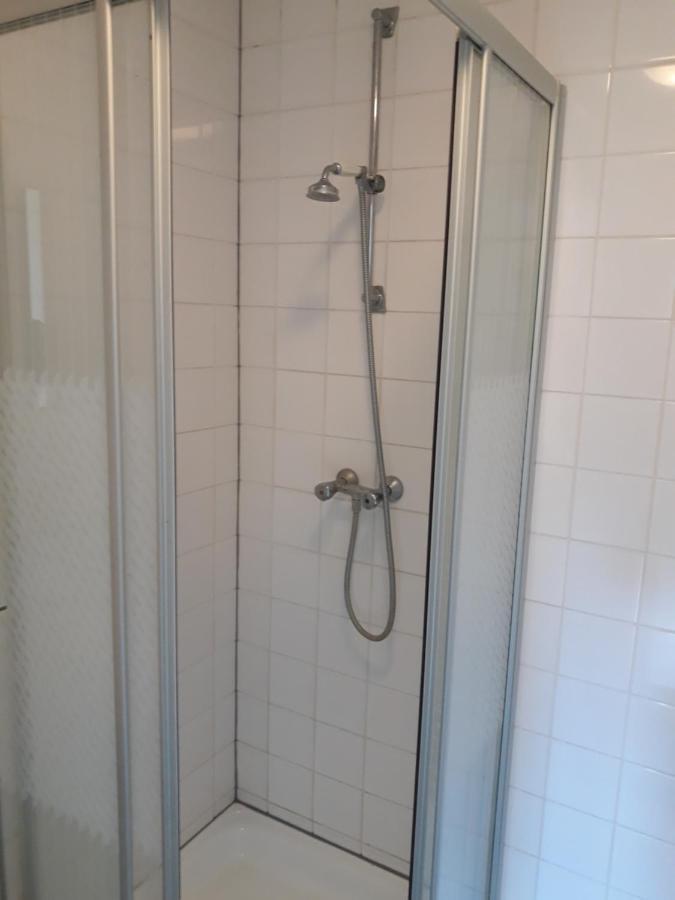 Huisje Earrebarre Tzummarum Exteriör bild