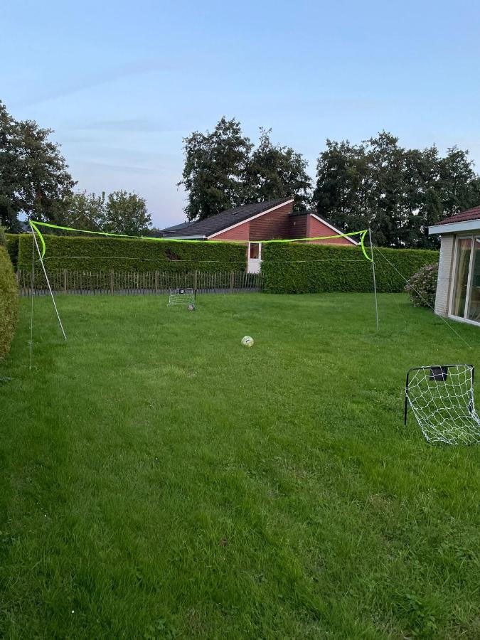 Huisje Earrebarre Tzummarum Exteriör bild