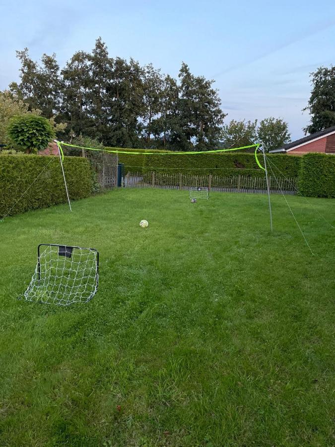 Huisje Earrebarre Tzummarum Exteriör bild