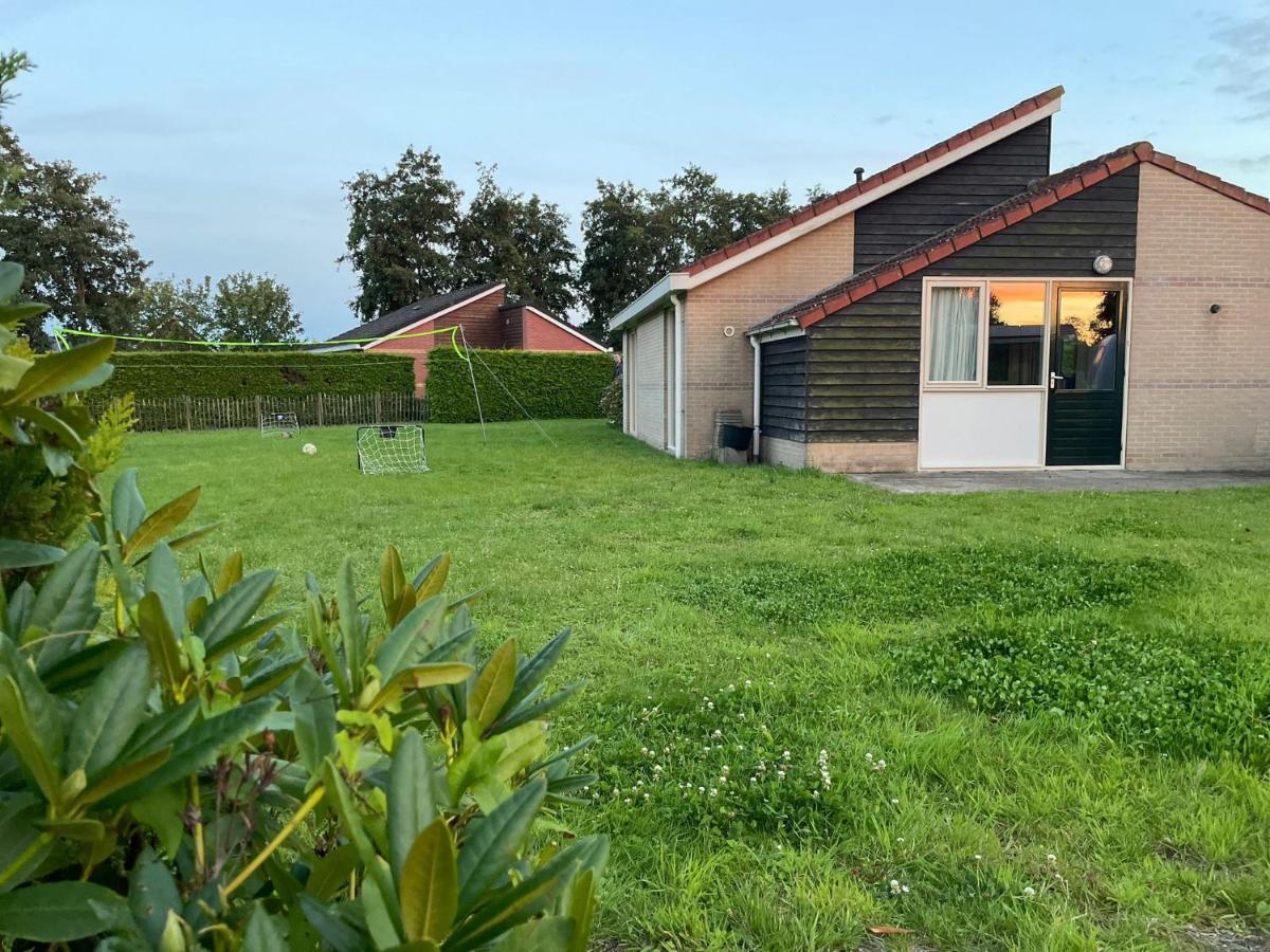 Huisje Earrebarre Tzummarum Exteriör bild